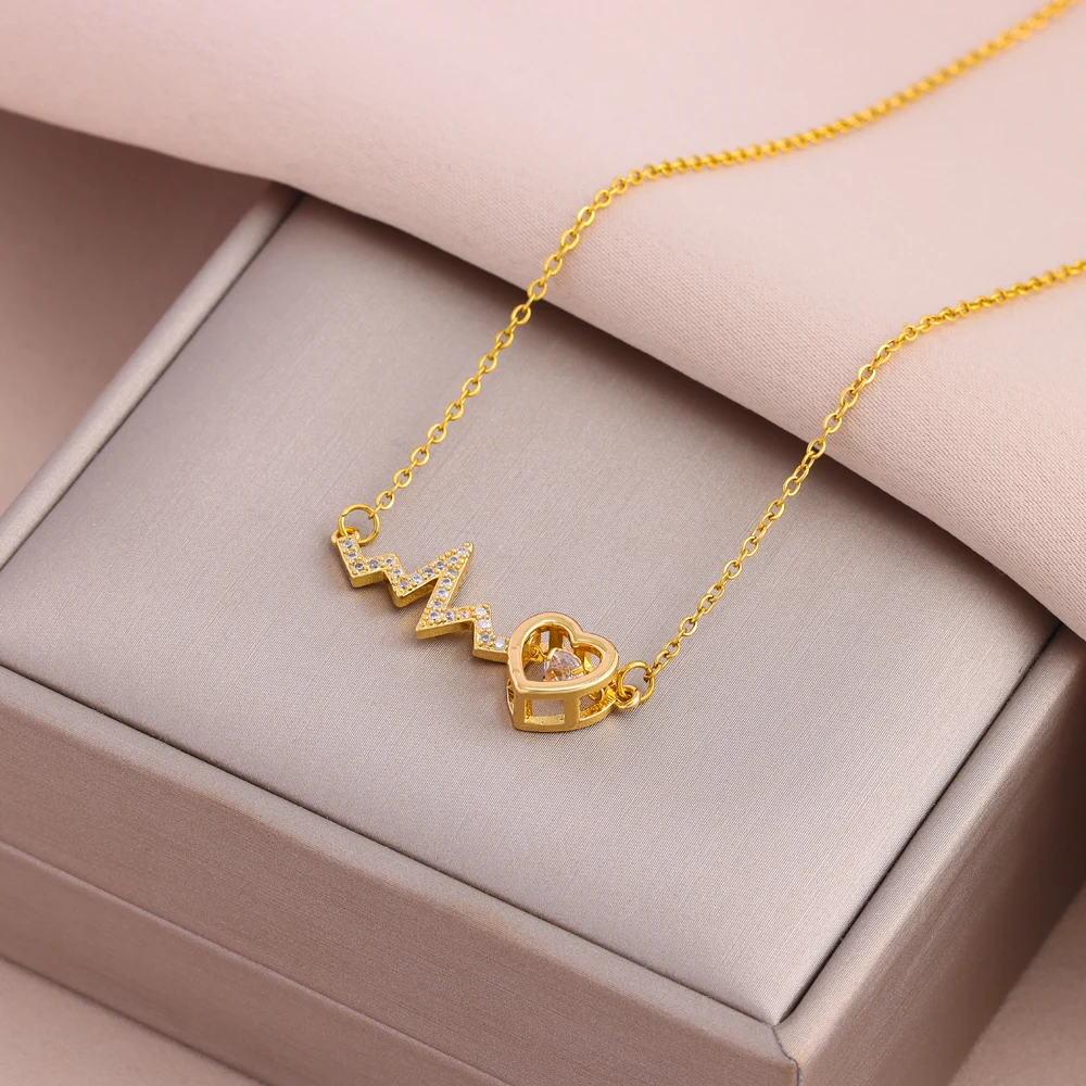 

New In Sweet Beating Heart Pendant Necklaces For Women Female Stainless Steel Clavicle Chain Jewelry Girls Party Gift Wholesale