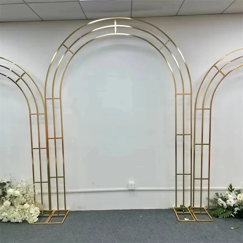 Goldener Glänzender Metall-Hochzeitsbogen, Kreis- und Quadratförmiger Dekorativer Bühnenhintergrund mit Kranz für Veranstaltungen – Detail 5