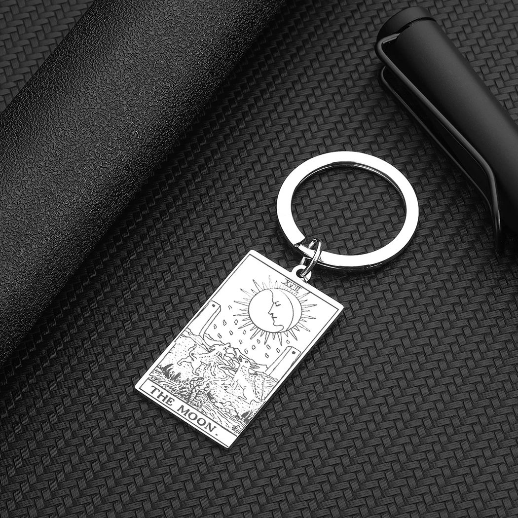 The Moon Tarot Cards Keychains The Major Arcana Pendant Keyring Vintage Amulet Good Luck Key Ring Stainless Steel Wiccan Jewelry