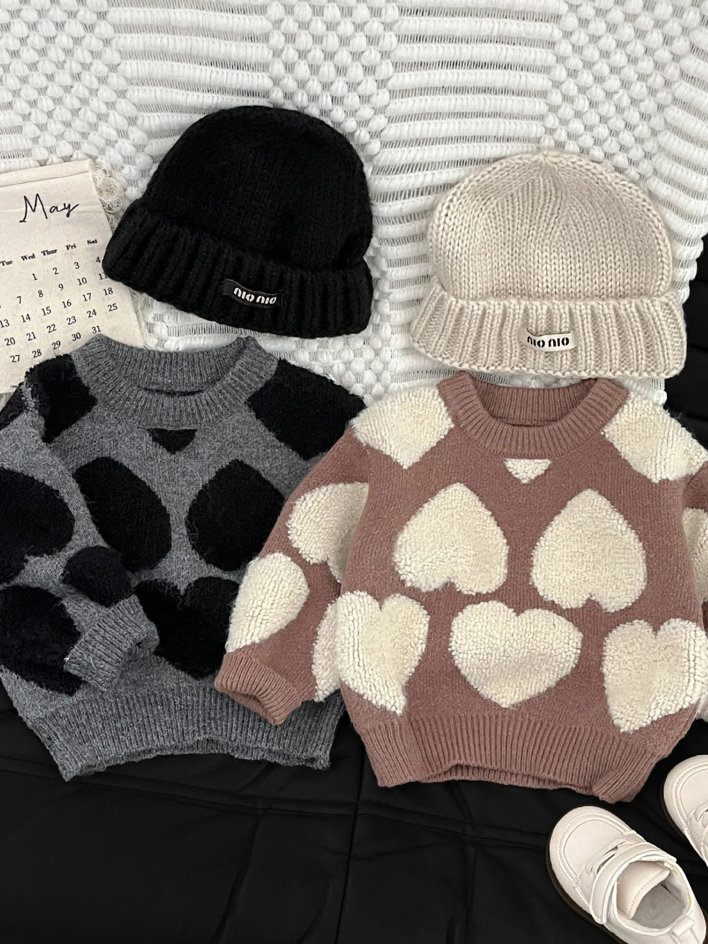 

Thiened осенне-зимний вязаный свитер для малышей, новинка 2025 года, корейский теплый модный топ с рисунком сердца