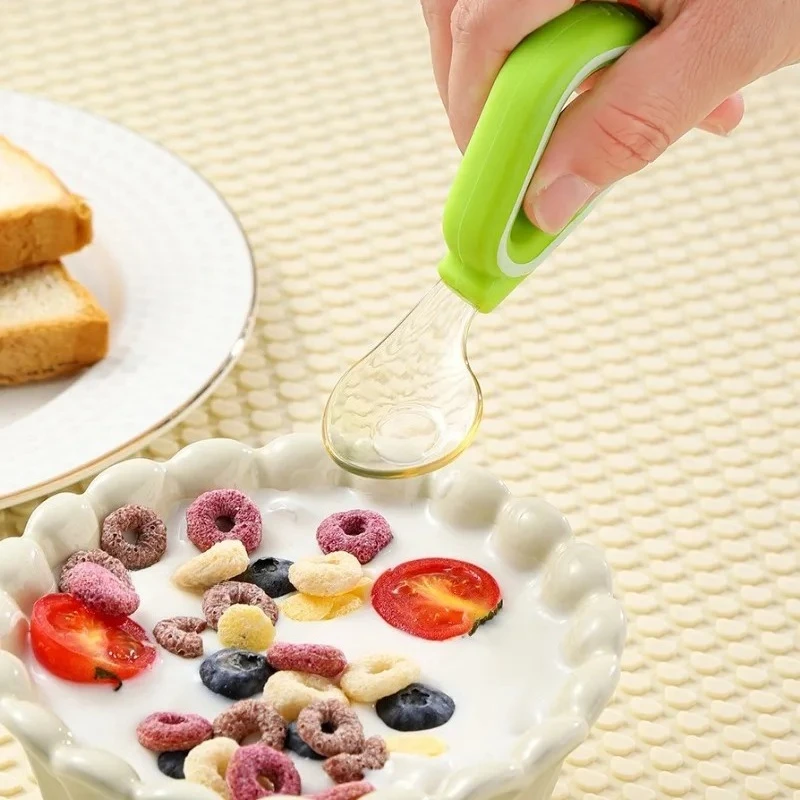 

Детская посуда для самостоятельного кормления, набор вилок и ложек для малышей, силиконовые столовые приборы с короткой ручкой для обучения отлучении от груди для детей, удобный захват