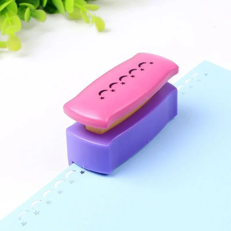 Paper Puncher Beautiful Pattern Hollow Out Tools Student DIY Paper Art Accessories Random Color