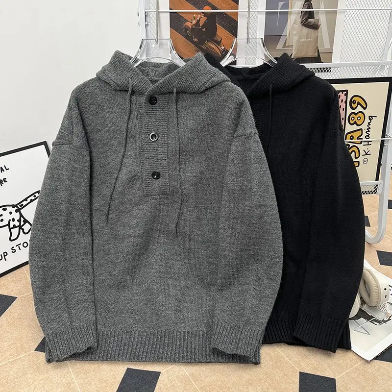 سترة محبوكة فضفاضة للرجال بغطاء للرأس ملونة علوية ملابس شبابية غير رسمية ملابس خارجية شتوية مريحة من البوليستر