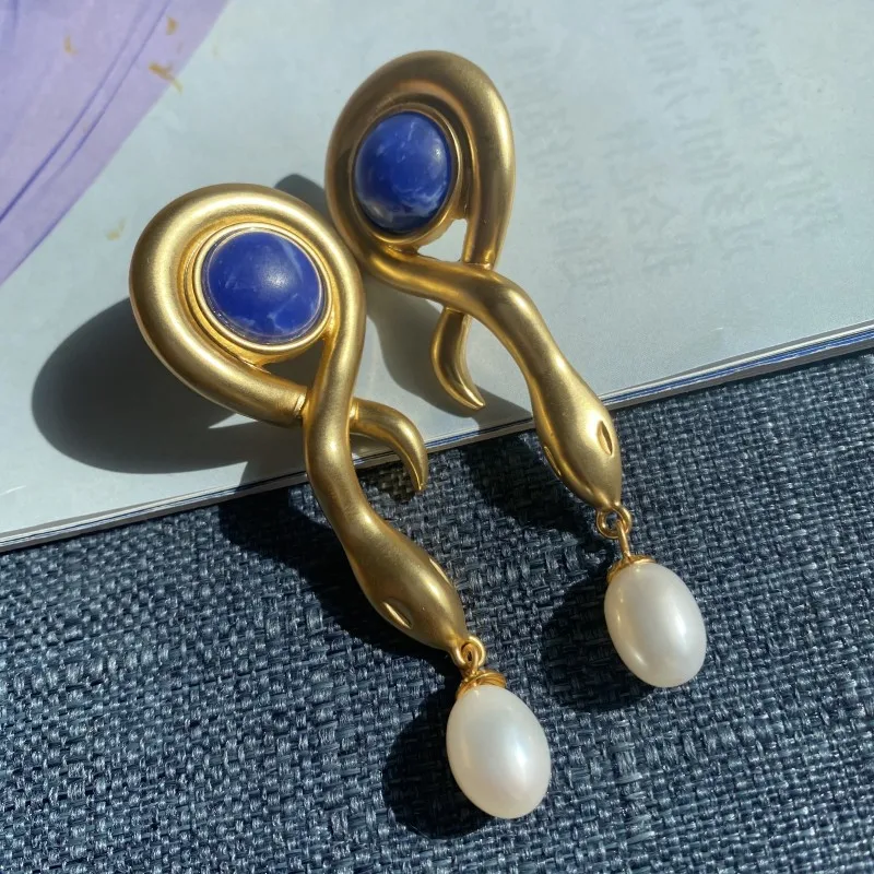 Medieval Vintage Court Brass Plated Real Gold Retro Serpentine Freshwater Pearl 925 Silver Needle Stud Earrings Jewelry