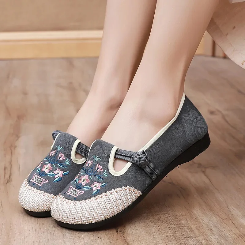 Mulheres bonito leve plus size cinza primavera deslizamento em sapatos planos antiderrapantes senhora retro conforto bordado mocassins de dança ab217