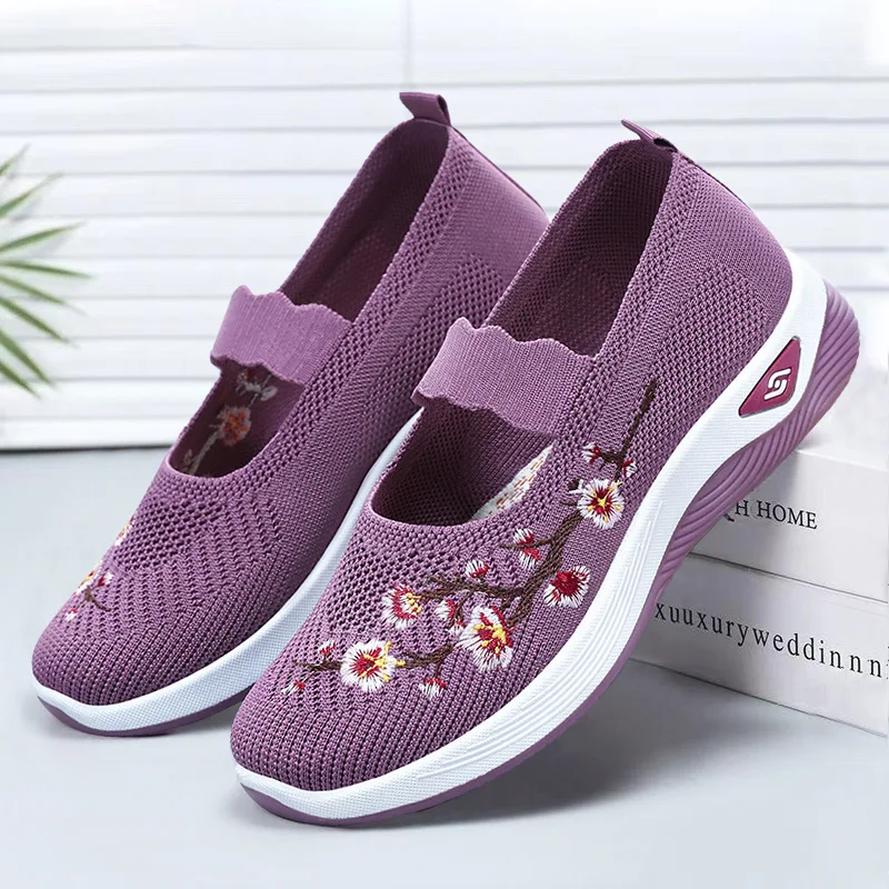 

2024 New Summer Shallow Mouth Single Shoes Women's Sports Shoes Casual Flat Bottom Mother Shoes Mesh Embroidery Middle-aged And