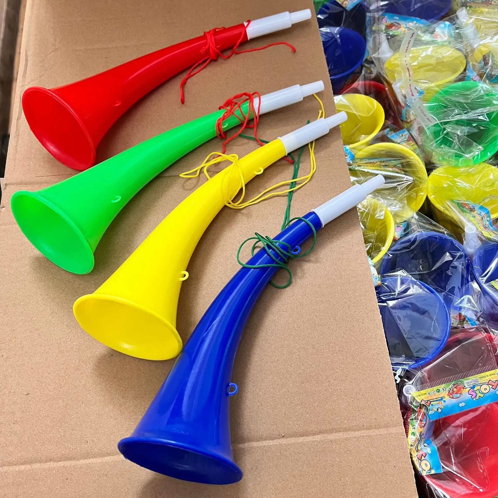 Football Cheer Horns Stadium Soccer Ball Ox Horn Cheerleading Party Supplies Crisp Sound Kids Children Trumpet for Sports Meet