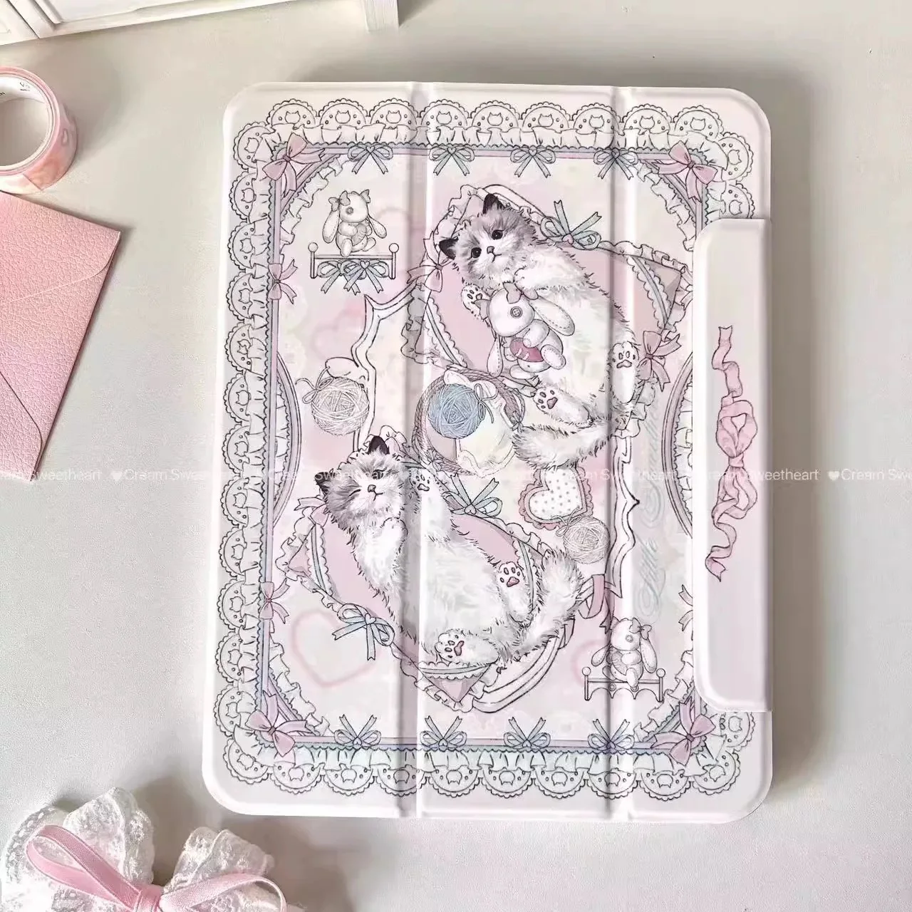 Cream Sweet Original Tablet Protective Case, Lullaby Puppet Cat Series, Suitable for iPad, Acrylic Material, Anti-Bending Protec