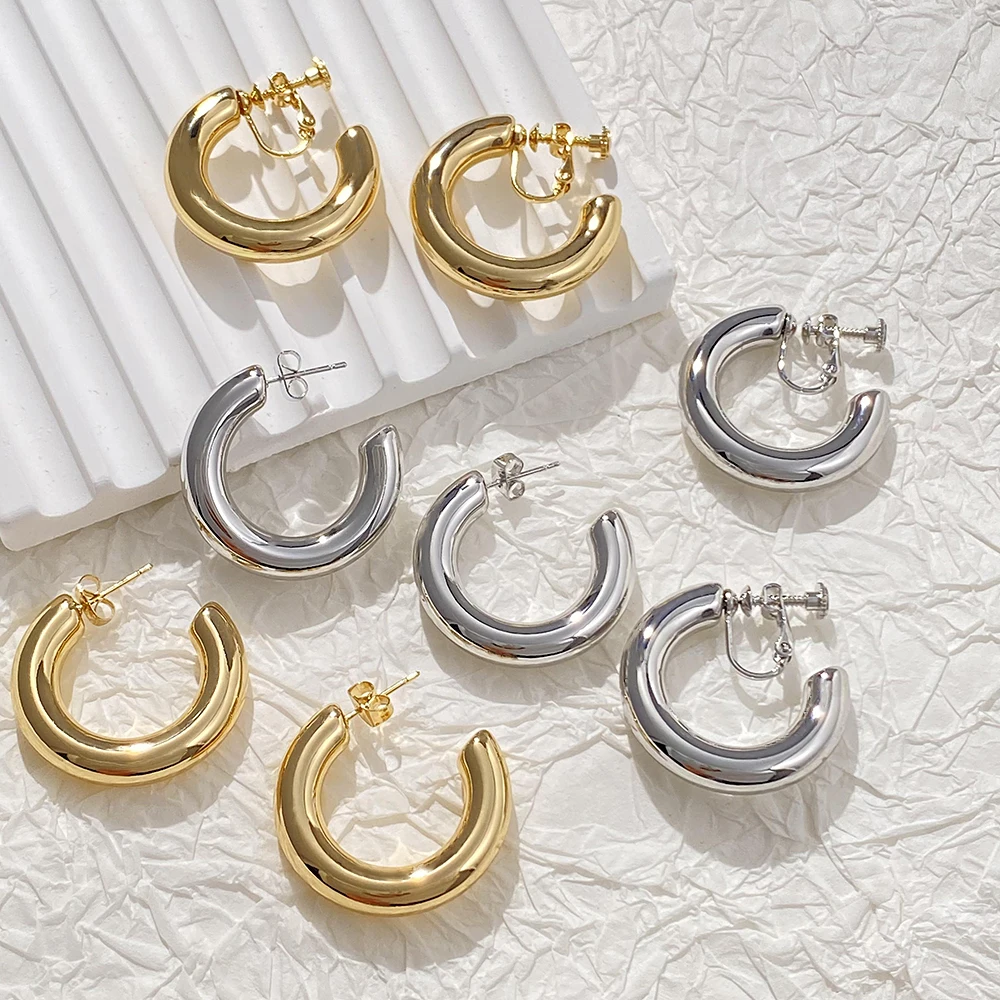 30mm Medium Smooth Circle Hoop Clip Earrings for Women Vintage Fashion Statement Golden Non Pierced Earrings Party Jewelry 2023