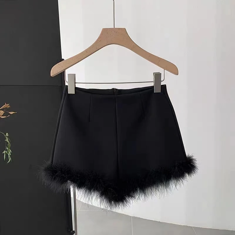 Vintage Fur Shorts Skirts Women 2023 Summer Autumn High Waist White Black Shorts Loose Sexy Shorts Femme