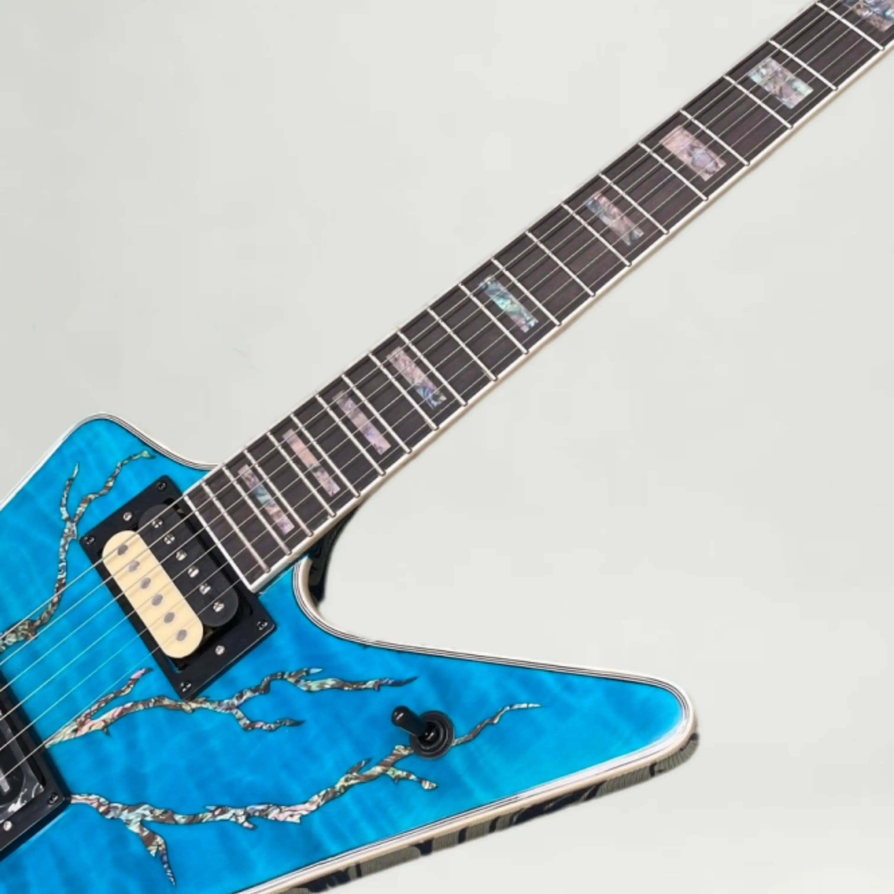Blue Electric Guitar , Powerful And Balanced Tone Guitars, Ideal Modern Metal And Shred Players Guitarra