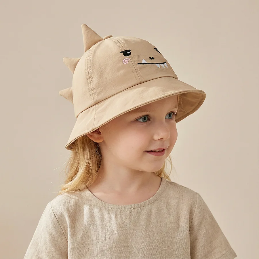 

New European and American style children's gauze summer baby embossed little bear fisherman hat. Baby sun hat.