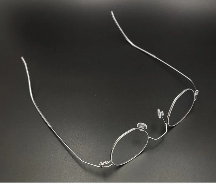 Handgefertigter Schraubenloser Ultraleichter Metall-Polygonaler Brillenrahmen für Herren Retro-Brillen Damen-Brillengestell – Detail 7