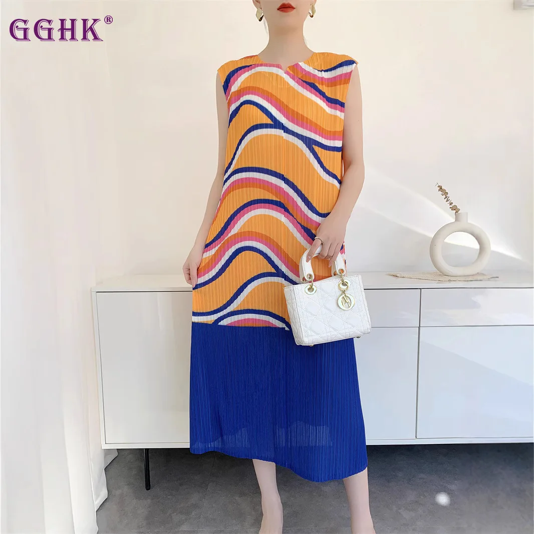 

GGHK 2025 Summer Dress Women Printed Sleeveless Vest Skirt for Travel and Vacation Comfortable and Casual Medium Length Skirt