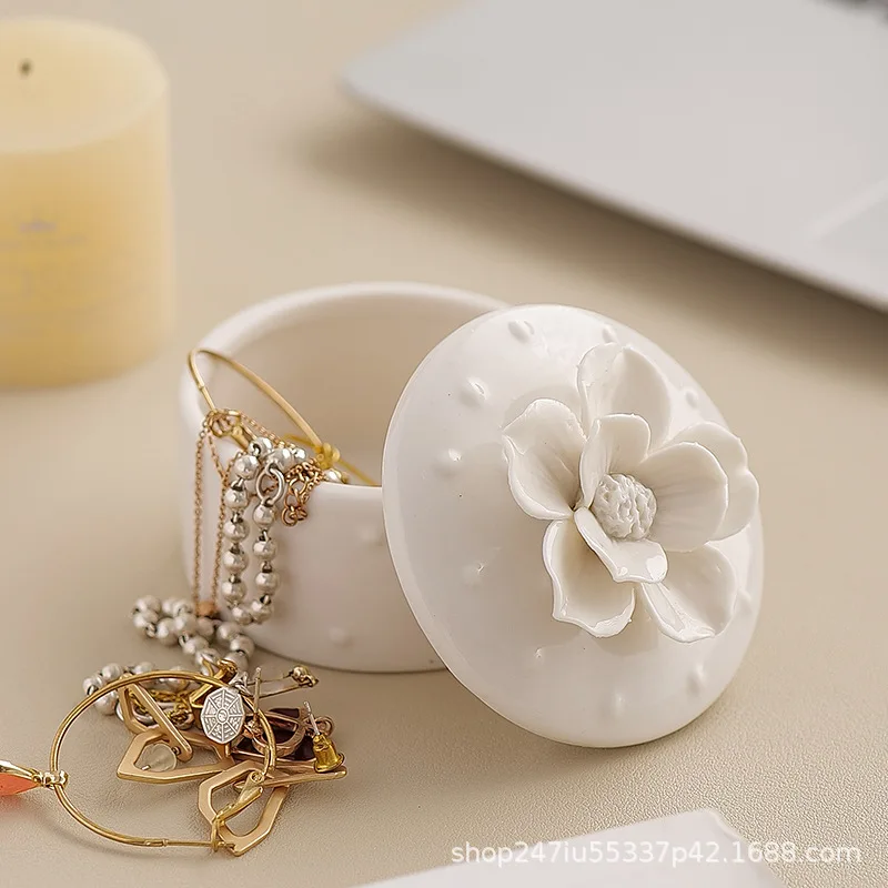 Handmade pinched flower jewelry box Ceramic jewelry storage box Dresser decorative ornament