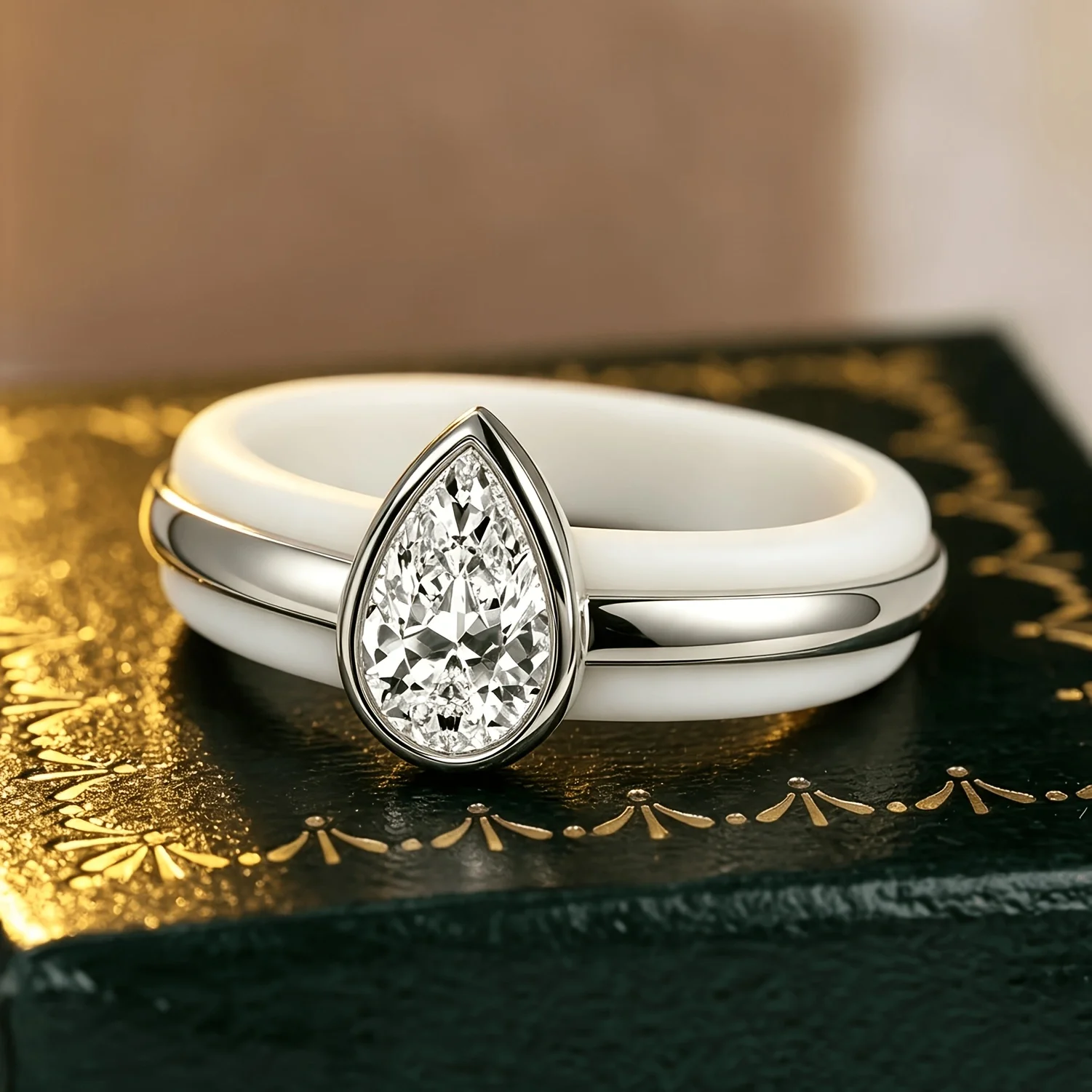 Teardrop Zircon White Silicone Ring,Waterproof Sweat‑proof Wear‑Resistant,Shock‑Protective Women Band For Outdoor Work
