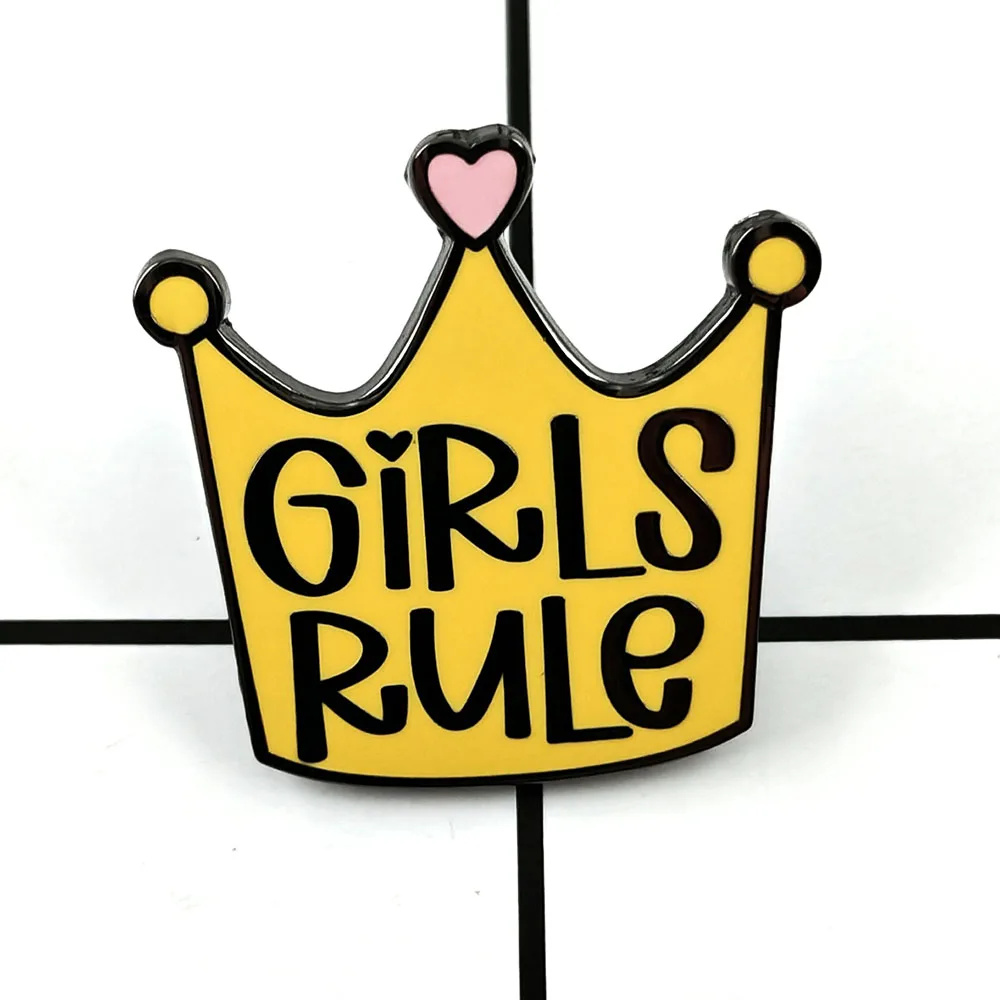Girls Rule Crown Brooch Female Power Theme Enamel Pin Creativity Girl Confidence Badge Fashion Collar Jewelry Accessories Gift