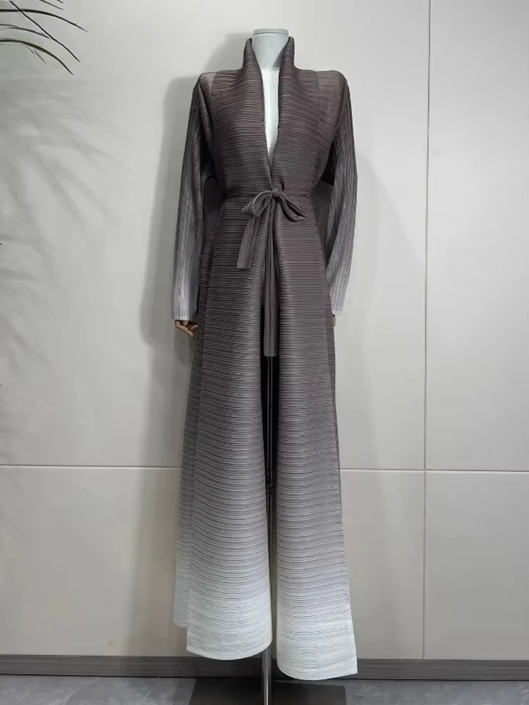 Alsey plissado cor bloco trench coats para mulher lapela manga cheia rendas estilo vintage casual novo 2025 longo blusão