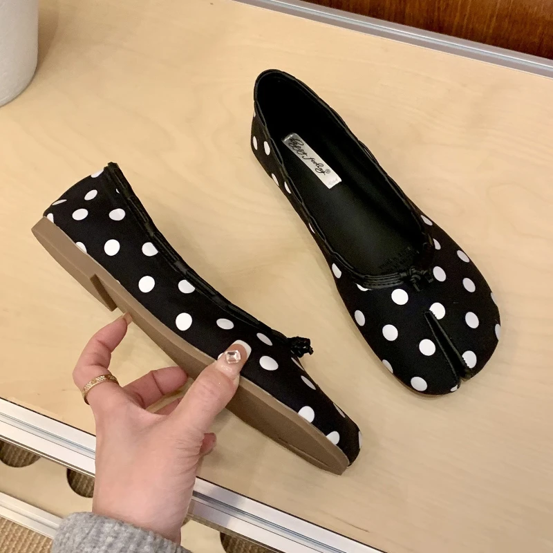 Women's Toe-Separated Polka-Dot Ninja Shoes: Microfiber Leather, Comfortable Flats, Soft-Soled Loafers, Moccasins