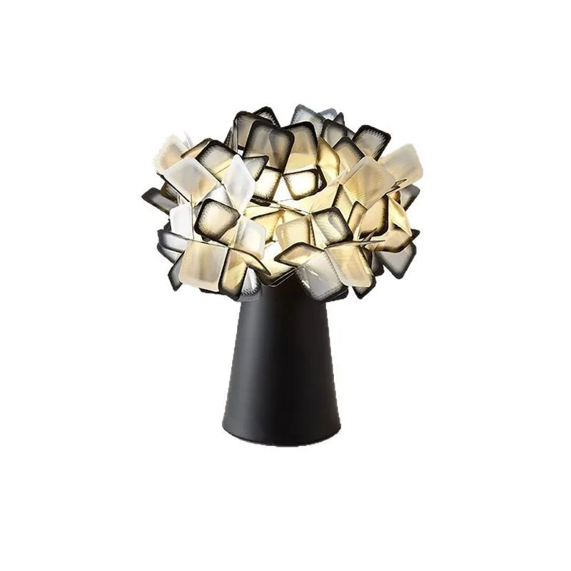 Bedroom Bedside Lamp Italian Designer Flower Table Lamp Simple Modern Creative Pattern Living Room Decorative Table Lamp