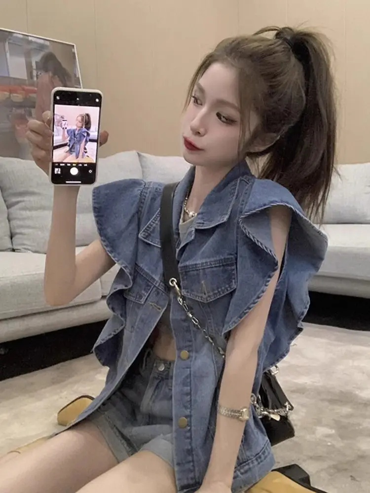 2025 New Denim Vest Women Jacket Spring Summer Loose Vintage Sleeveless Short Vest Jacket Female Waistcoat Jean Coat Casual Tops