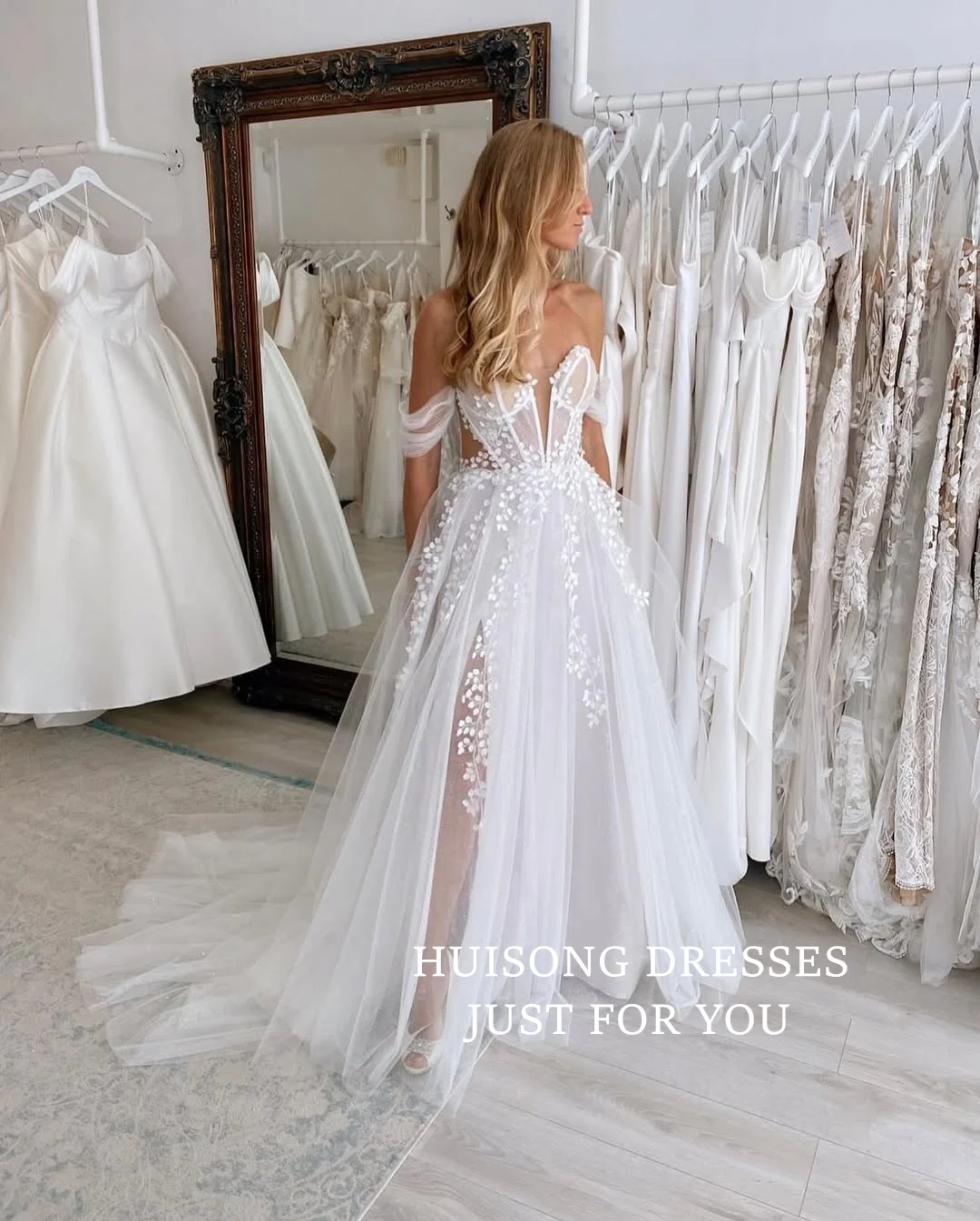 

HUISONG Customized Vestidos De Novia Lace Appliques Boho Wedding Dresses Off Shoulder A-Line Bridal Gown Princess Wedding Dress