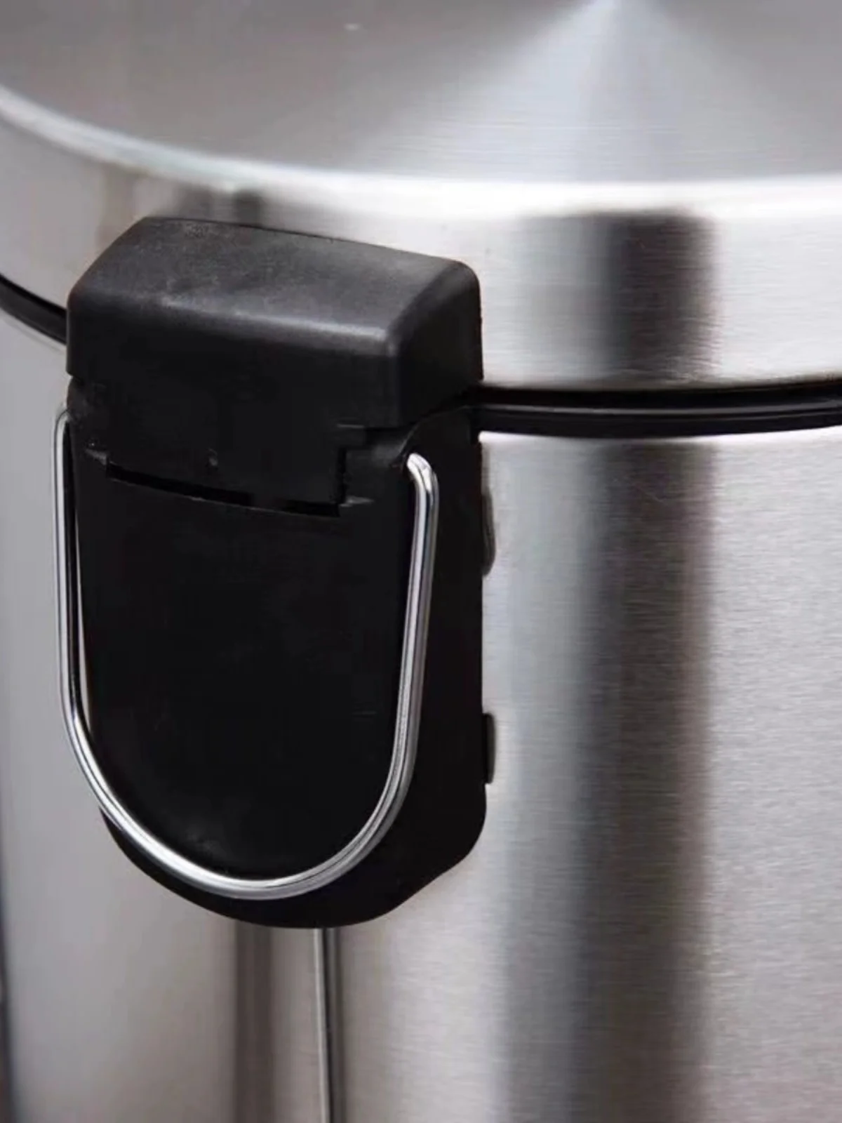 

Мусорное ведро с педалью из нержавеющей стали, бесшумное, для кухни, гостиной, дома, подарок, 3л, 5л, 8л, 2л, 20л, 30л, с длинной ручкой