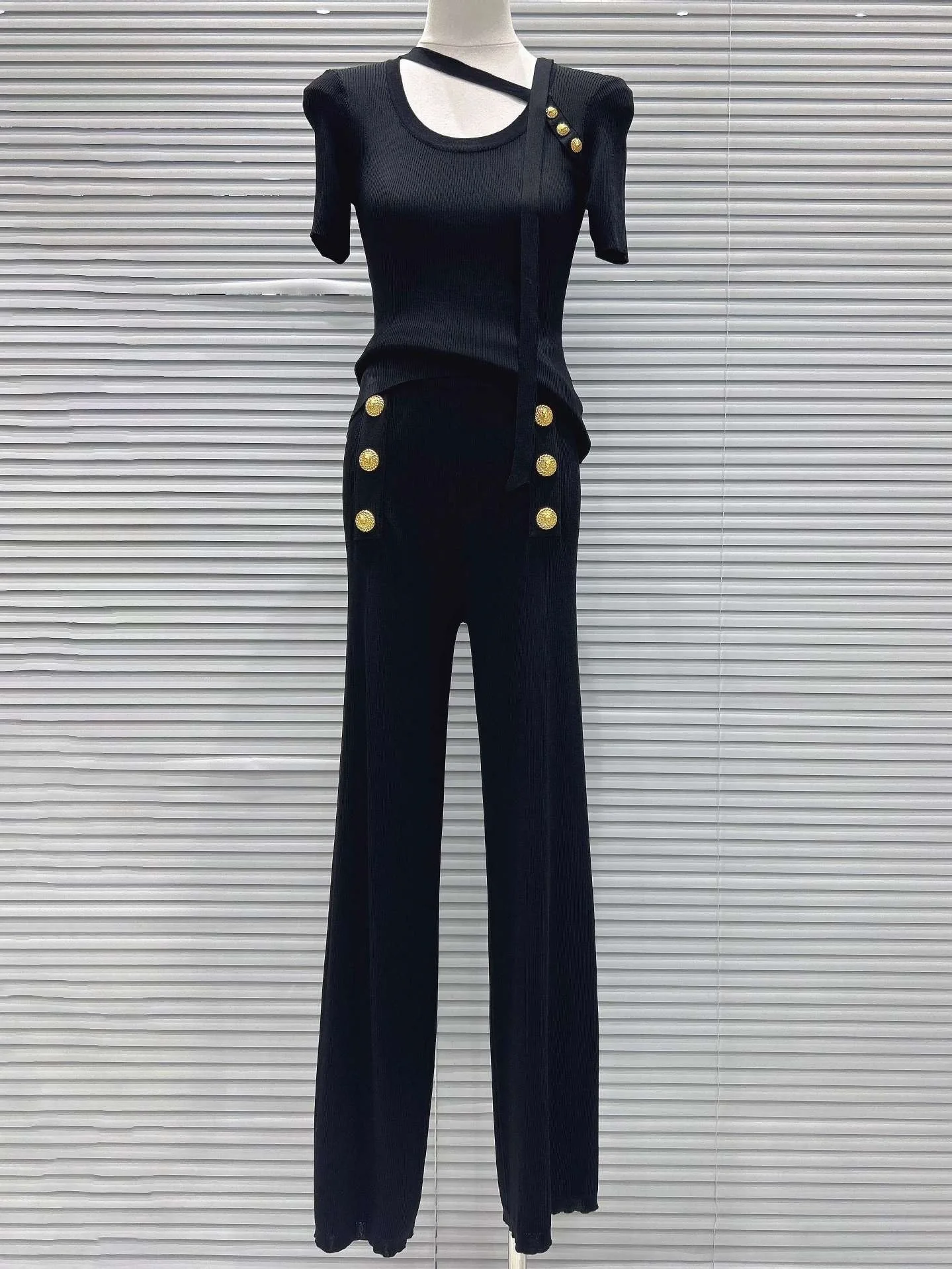 High-End Knitted Short-Sleeve round Neck Top with Golden Buckle And Straight-Pant Two-Piece Set Fashionable European Design