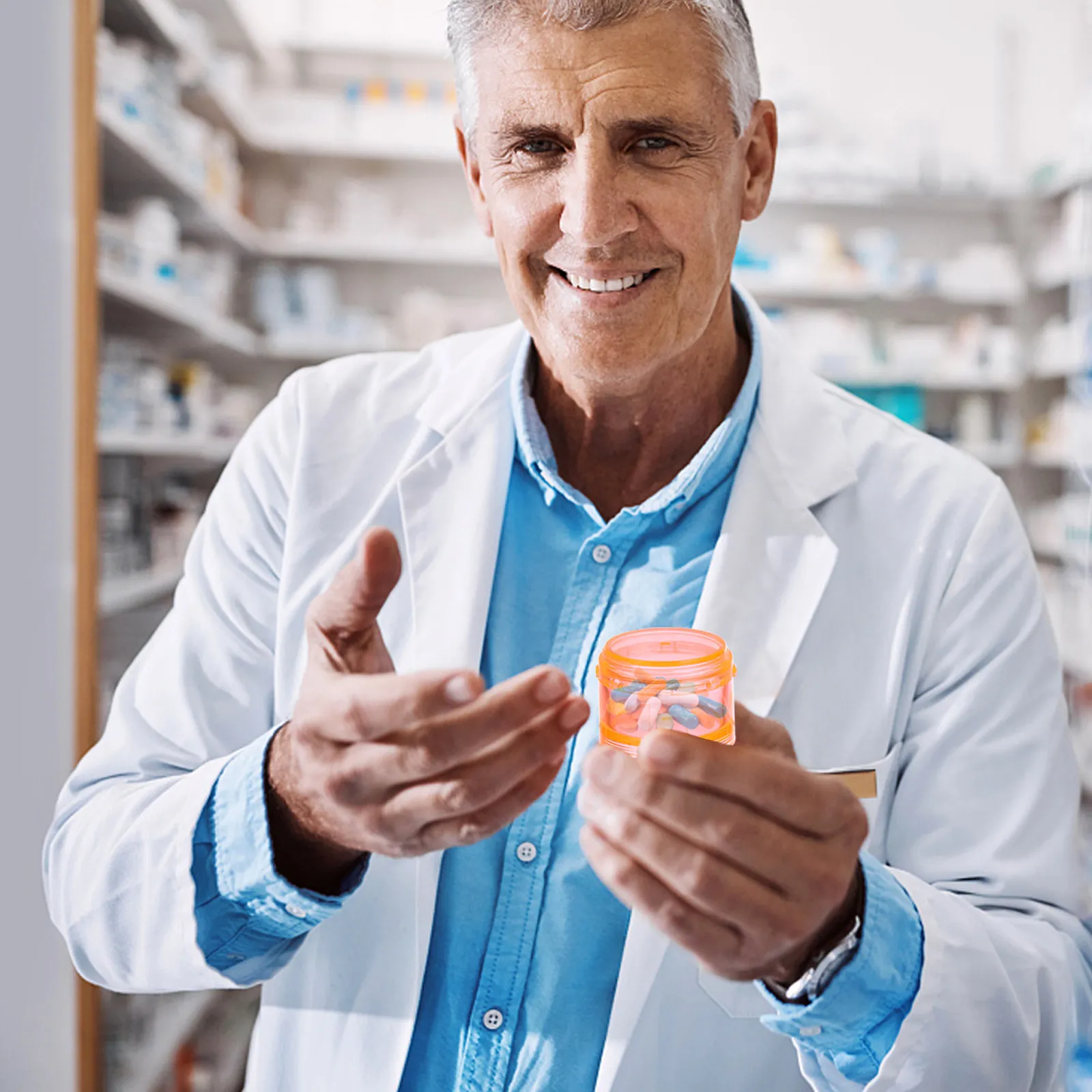 

Набор из 1 портативного оранжевого мини-органайзера для таблеток, дорожный контейнер с 7 отделениями, влагонепроницаемый еженедельный органайзер