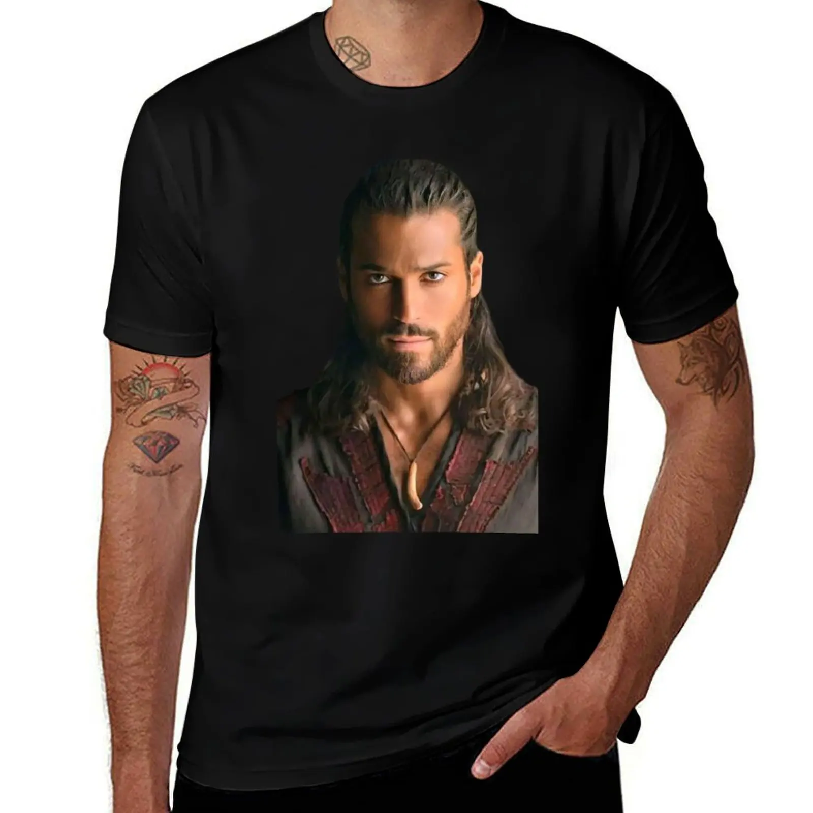 

Can Yaman Sandokan Sticker T-Shirt Holiday Casual Short Sleeve Top