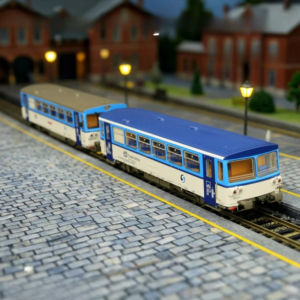 

ROCO HO Type 1/87 Toy Train Czech 810 Intercity Train 70379 with Interior Lights DCC 2-section Train Model Boy Toy Gift