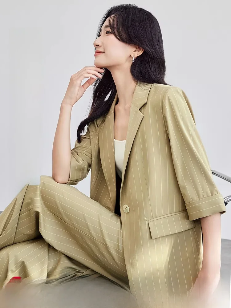 

Classic Striped Shoulder Padded Commute Workwear Set for Women Spring 2026 New Style Seven Sleeve Straight Leg Pants Two Piec...