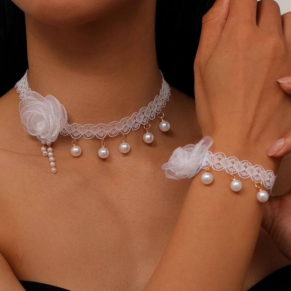 Aihua Elegante Weiße Perlen-Rosenblüten-Halskette für Damen, Imitationsperlen-Kurzkette, Choker, Hochzeitsschmuck, Geschenke – Detail 2