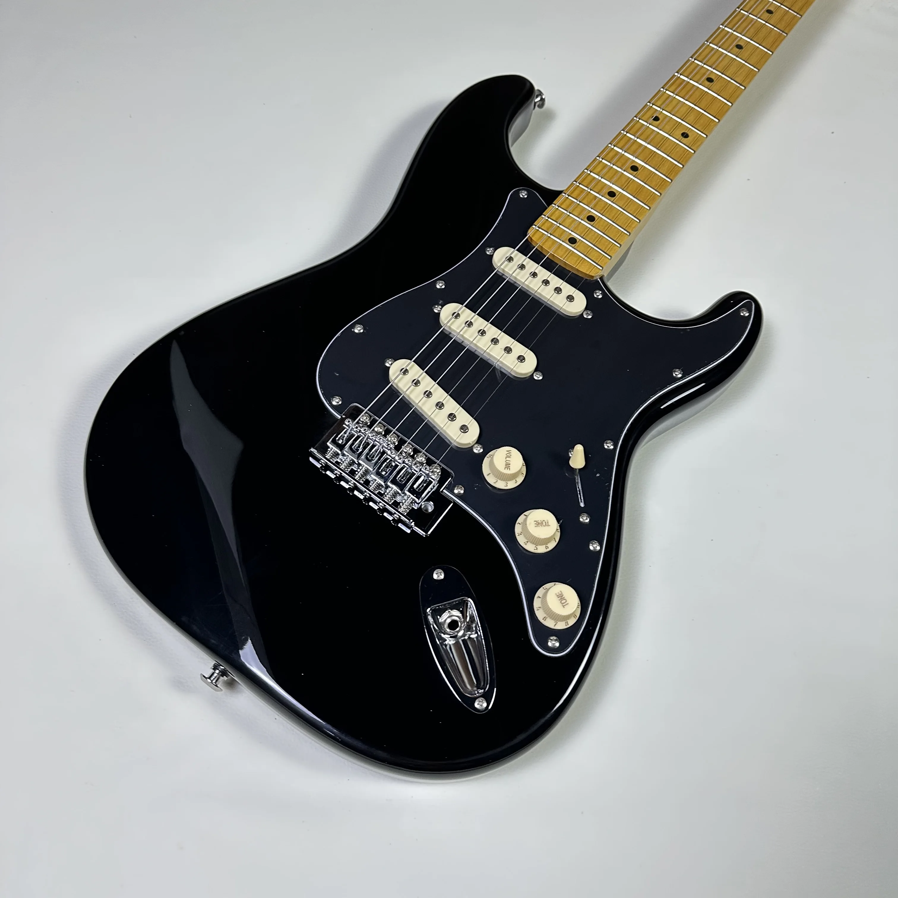 Thumbnail 3 - #14 Electric Guitars Comparison Guide