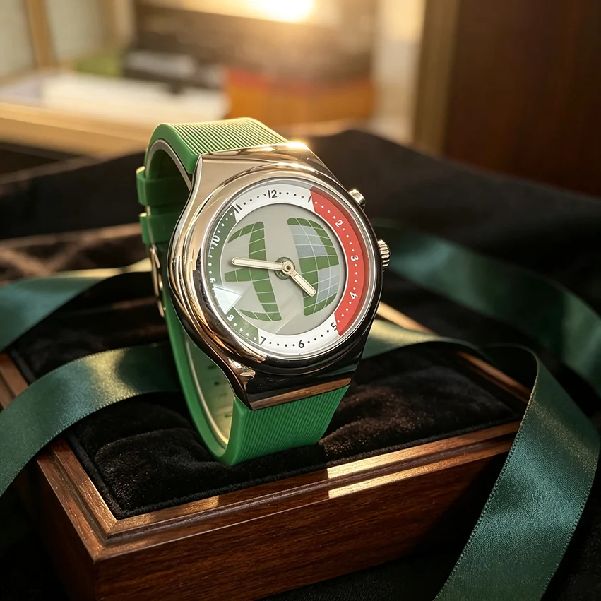 Creative Quartz Wristwatch with Flashing Animated Dial Silicone Strap Fashion Casual Watch Unique New Gift for Men Women