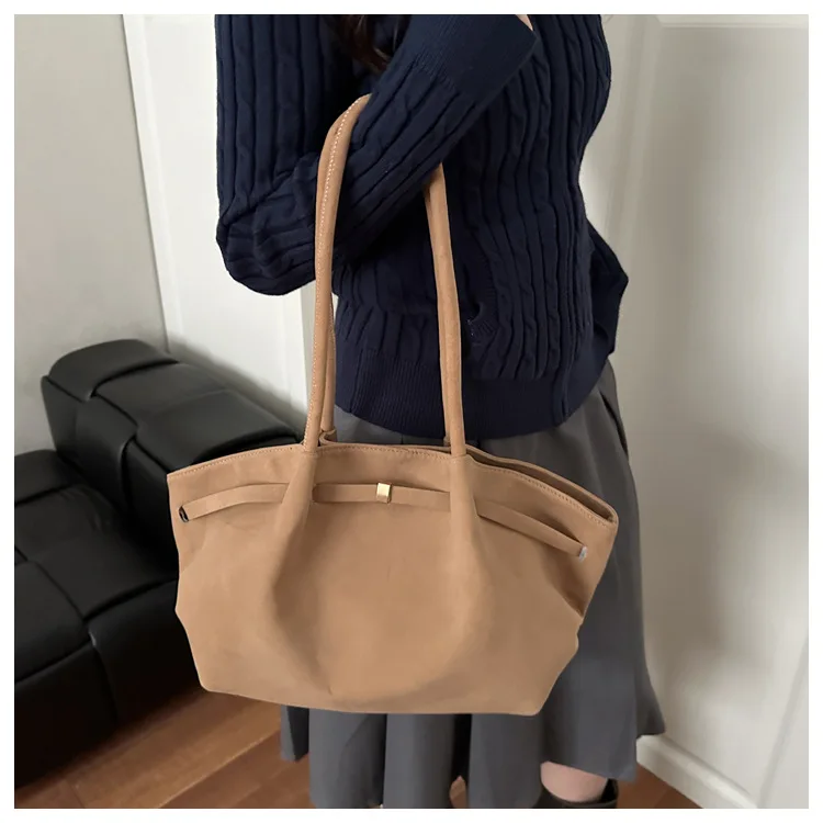 Umhängetasche aus Wildlederimitat für Damen, modisch, Pendler-Einkaufstasche, lässig, Unterarm-Eimer-Geldbörse, Herbst, täglich, Luxus-Handtasche – Detail 22
