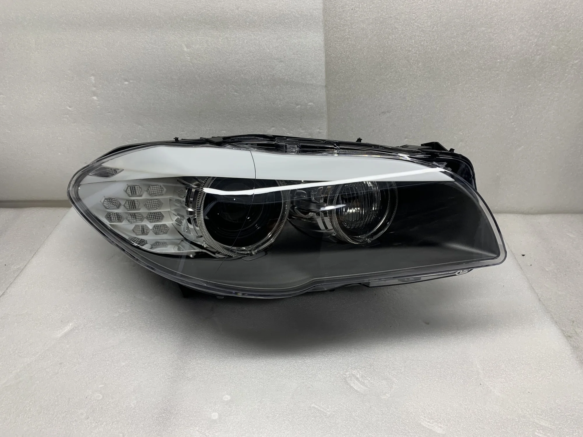 High quality headlights suitable for  5 Series F10 F11 hernia headlights with adaptive 2010-2013 hernia headlights