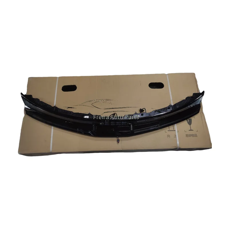 Auto Central Taillight Assembly 6608082525 for ZEEKR X Trunk Door Through Tail Lamp Auto Replacement Parts