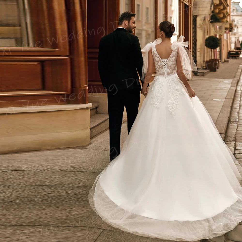 Charmante tiefe V-Ausschnitt eine Linie Frauen Brautkleider anmutige Applikationen Spitze Brautkleider klassische ärmellose Vestidos Novias Boda