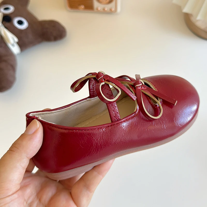 Double Bow Girls Leather Shoes with Anti Slip Soft Sole Spring Autumn Outdoor Girls PU Casual Leather Shoes Sandalias De Mujer