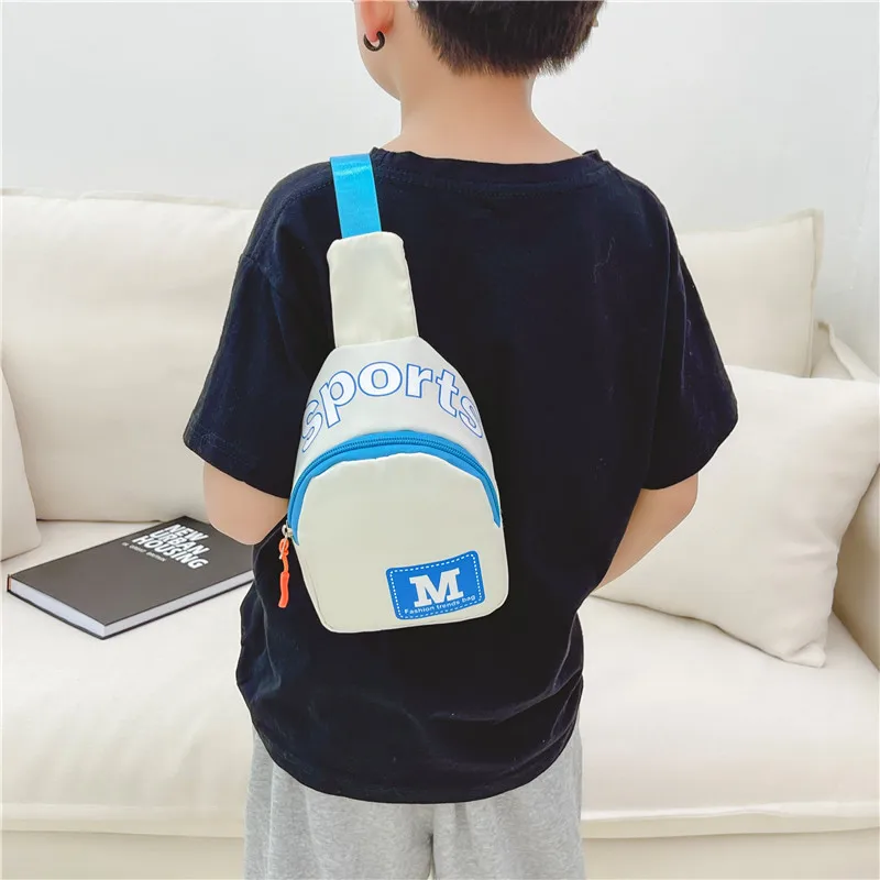 Bolso cruzado pequeño con estampado de letras para niños, monedero de tela de nailon para niñas, bolsos de hombro para el pecho, bolsos deportivos de moda para niños