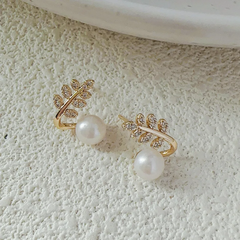 Fashion Mosquito Incense Plate Ear Clip No Ear Hole Earrings Inlaid with Zircon Sweet Temperament Versatile Earrings Gift Wholes