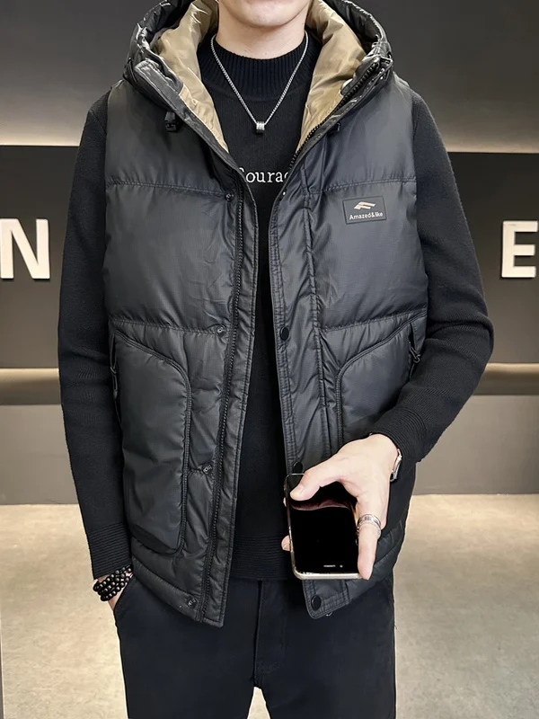 

Утепленный пуховый жилет с капюшоном, повседневный, городской, молодежный, модный, из полиэфирного волокна, с наполнителем из белого пуха, на одной молнии.