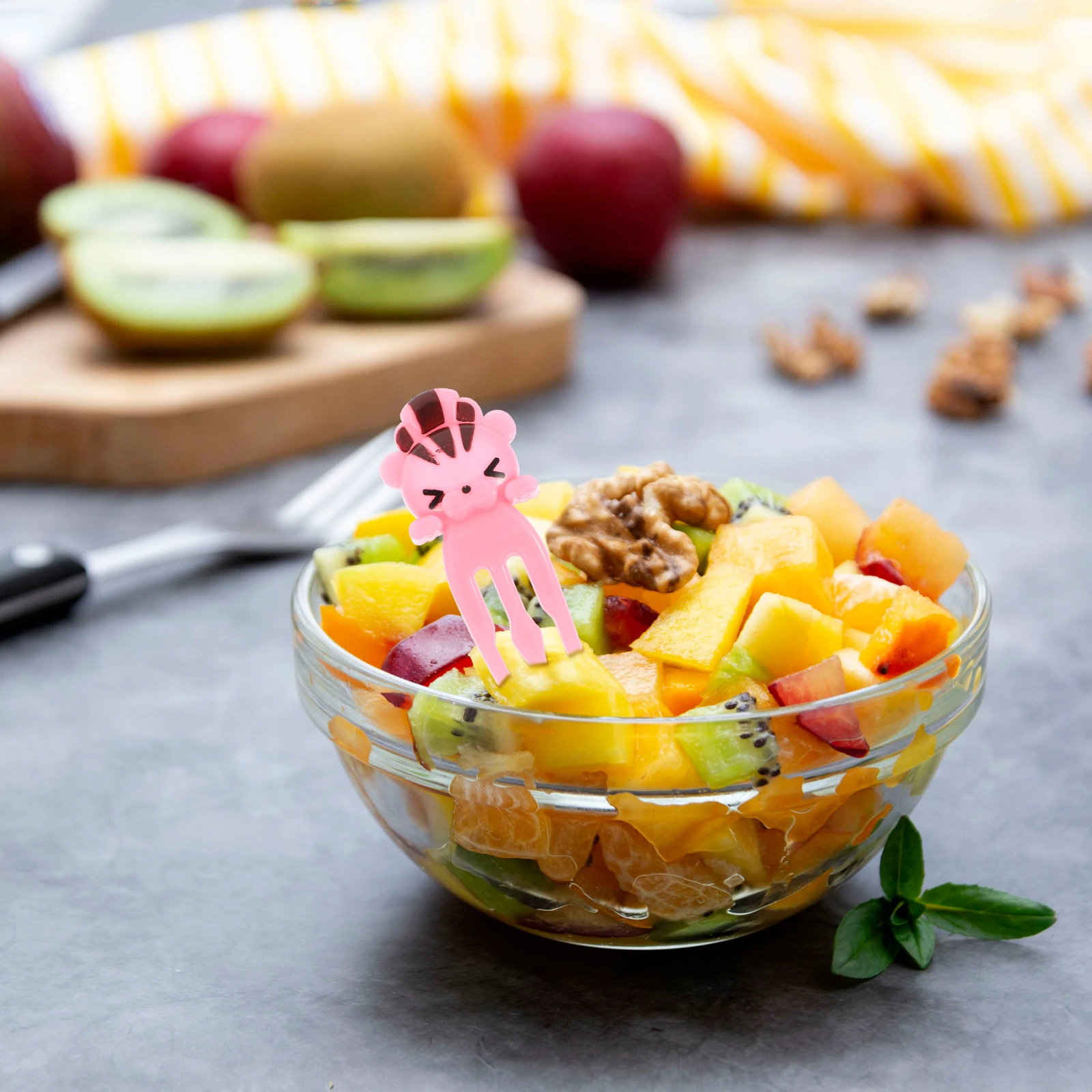 

8pcs Animal Fruit Forks Cartoon Bento Picks Kids Safe Plastic Dessert Cake Rabbit Food Party Tools Kitchen Bar Utensils