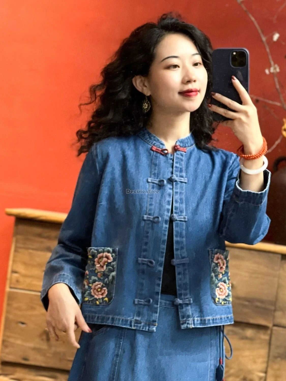 2024 chinese national style embroidery long sleeve stand collar jacket blue denim tang suit women retro style short coat w225