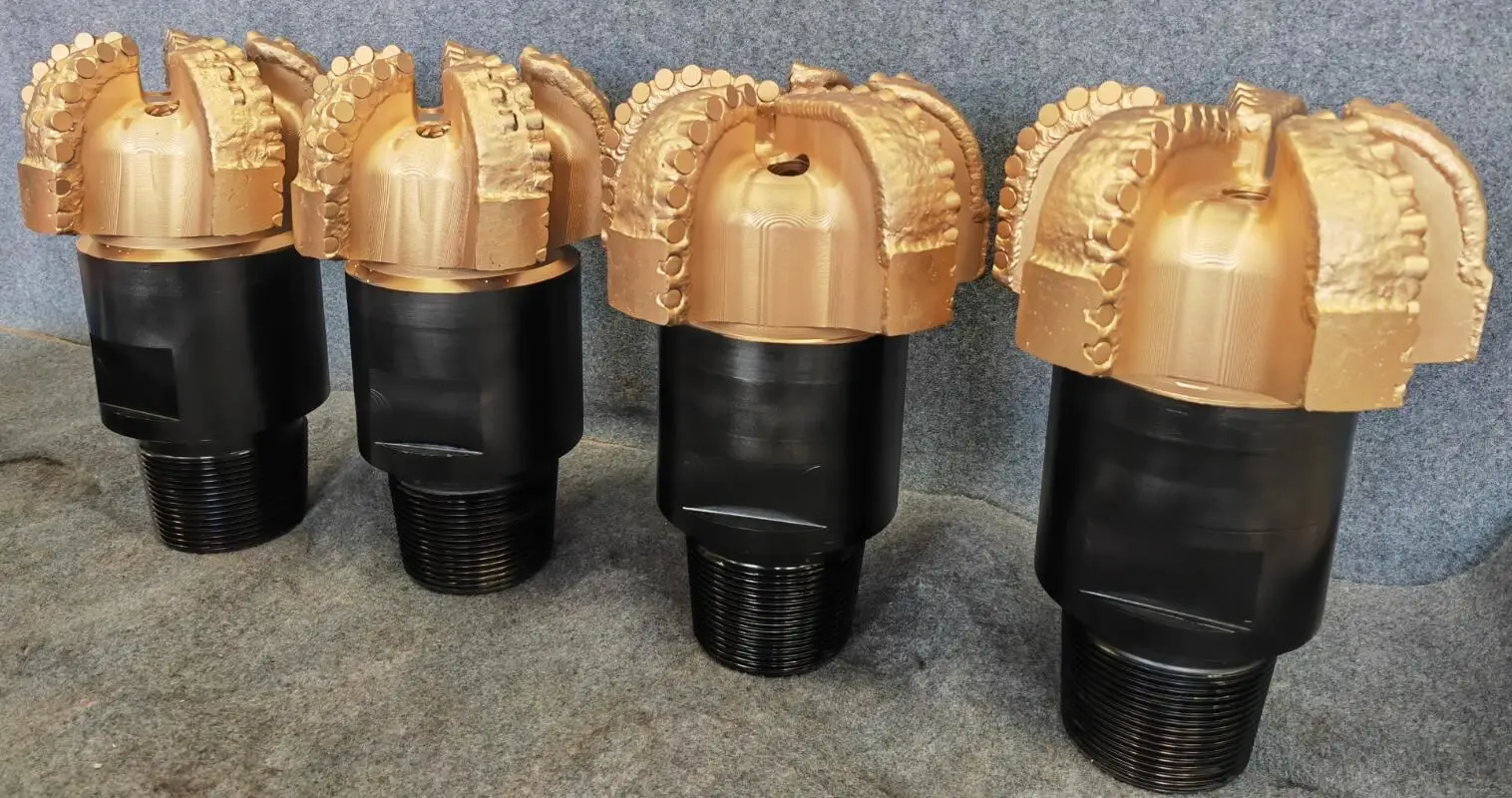 130Mm Pdc Bit 3 Bladen Geologische Boorstalen Lichaam Pdc Bit Voor Geologische Boring