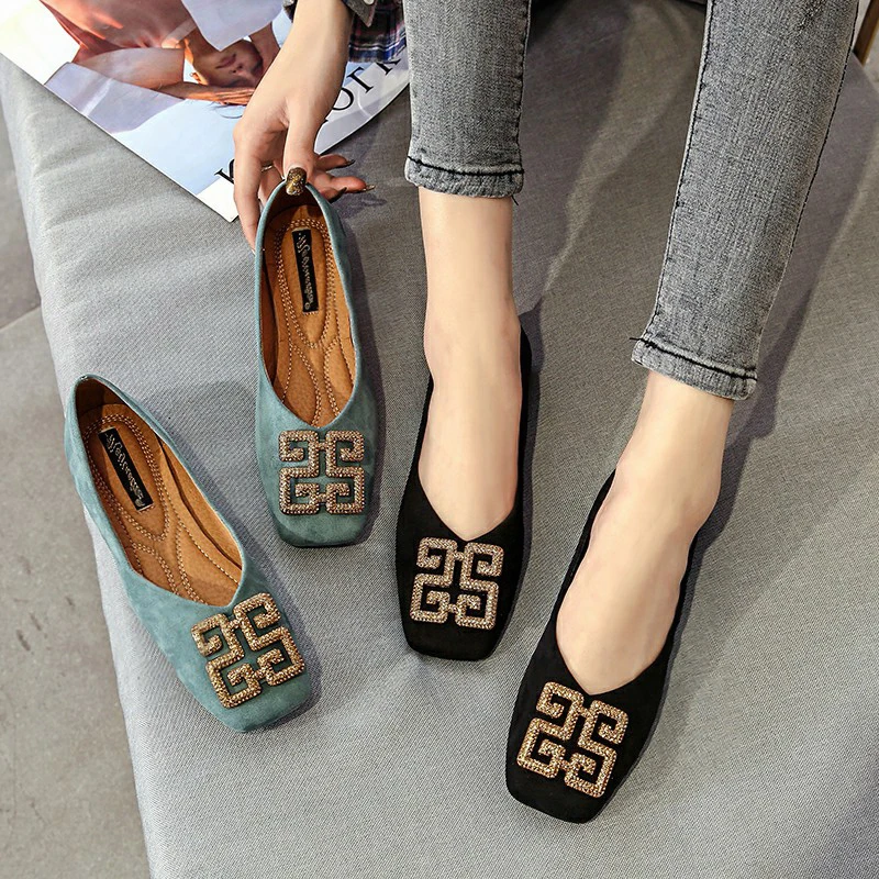 Exquisite Women's Flats Shoe New Fashion Metal Decoration Casual Shoes for Woman Elegant Work Shoes Designer Shoes Zapatos Mujer view 4