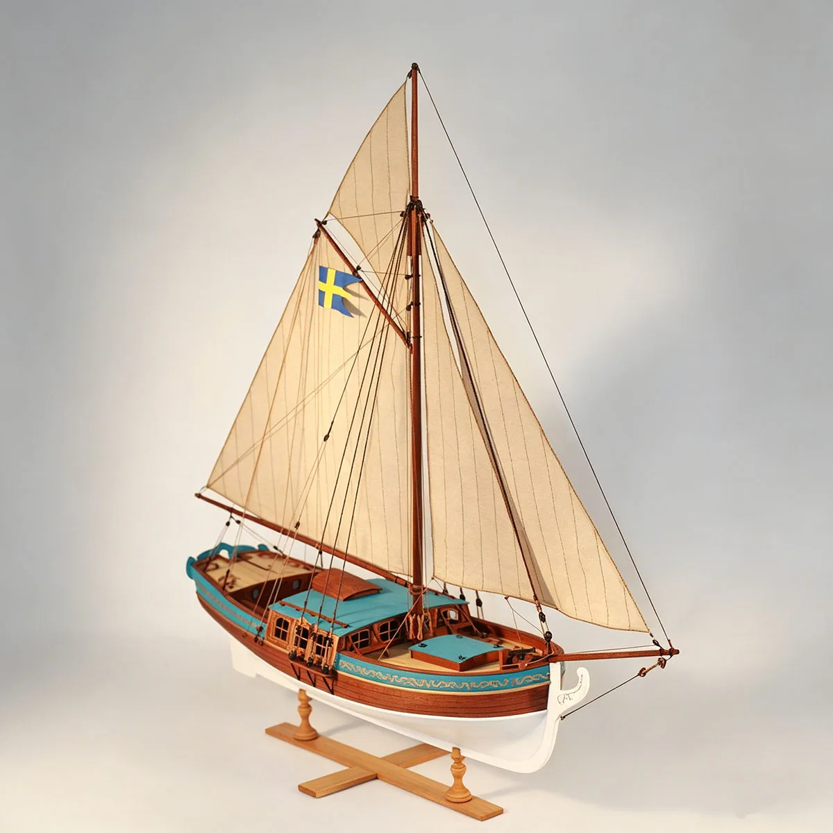 1/24 Scale Solid Wood Swedish Yacht Sailboat Assembly Model Kit with Internal Structure Ships Static Model Ship Toy Ornament