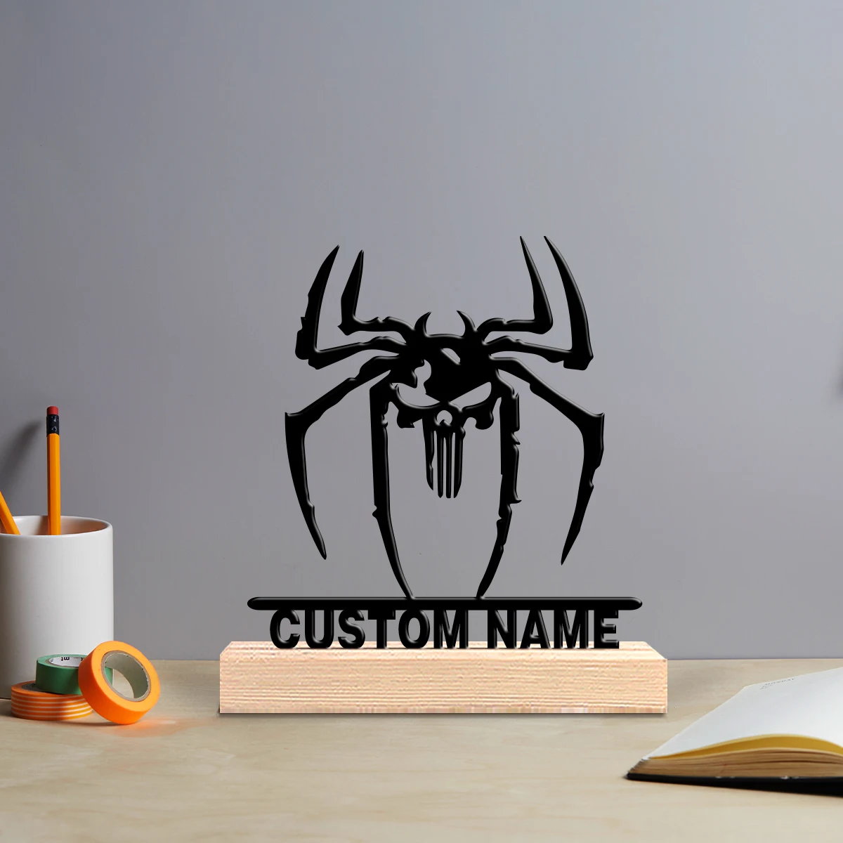 

1 шт. Персонализированная металлическая статуэтка паука на деревянной подставке, изысканная настольная скульптура с деревянным основанием