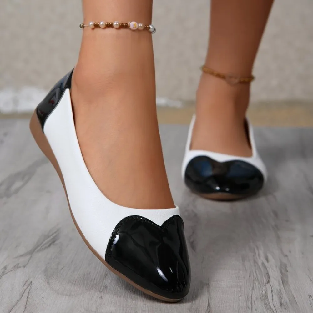 2025 Women luxury brand Spring New Flat Heel Pointed Flat Shoes Fashion Small Size Shallow Mouth Large Size Leather Flat Shoes